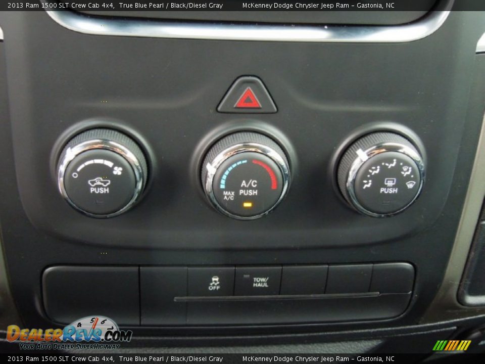 Controls of 2013 Ram 1500 SLT Crew Cab 4x4 Photo #13