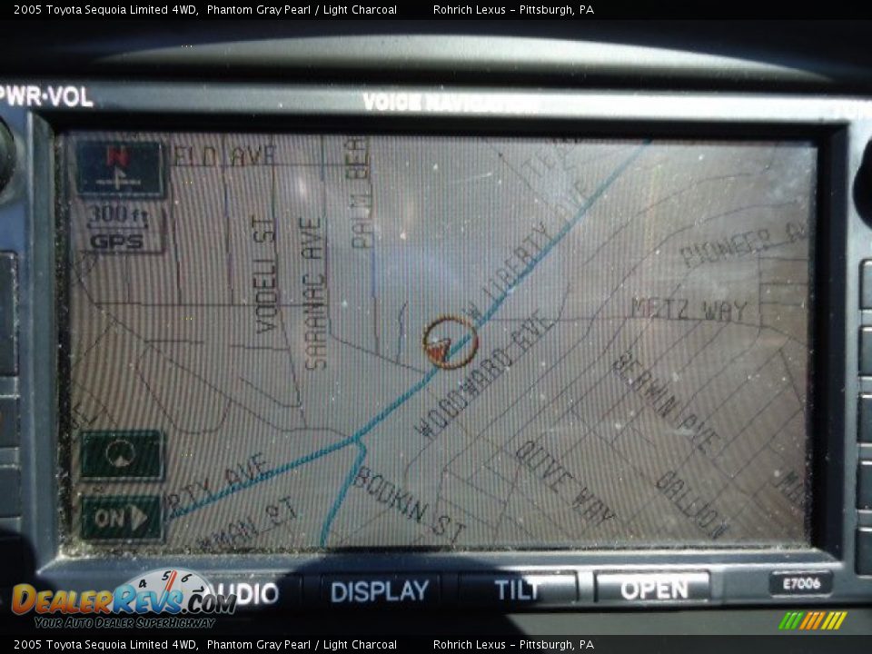 2005 Toyota Sequoia Limited 4WD Phantom Gray Pearl / Light Charcoal Photo #7