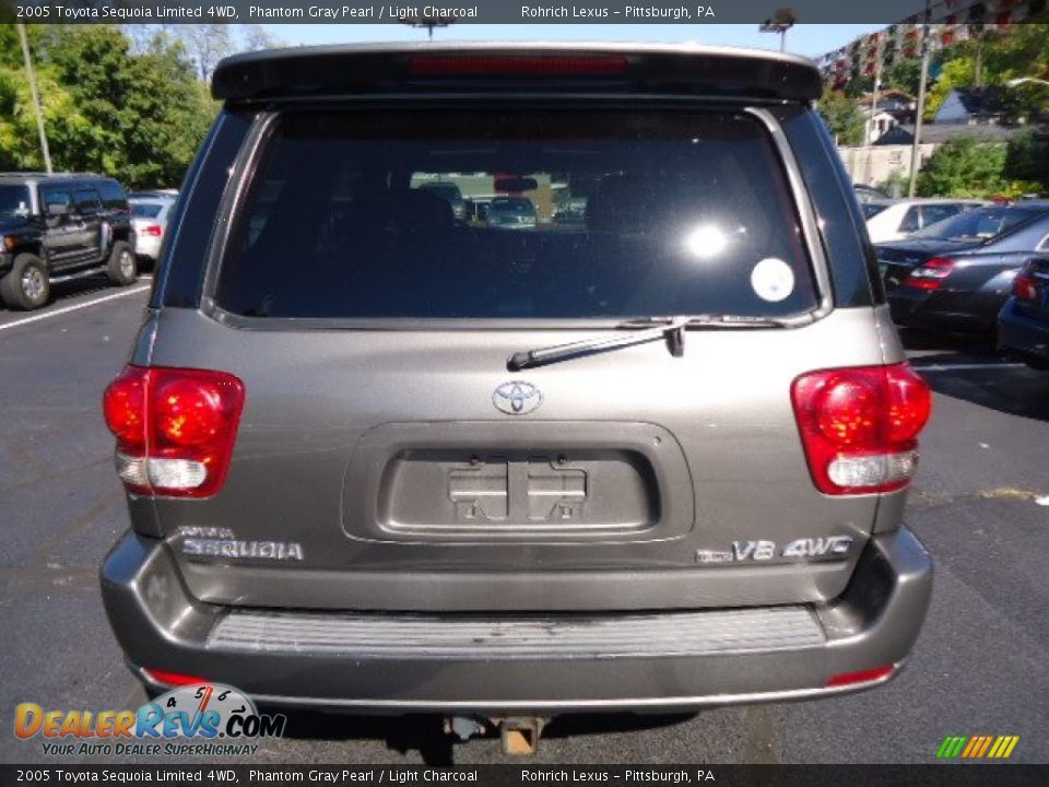 2005 Toyota Sequoia Limited 4WD Phantom Gray Pearl / Light Charcoal Photo #10