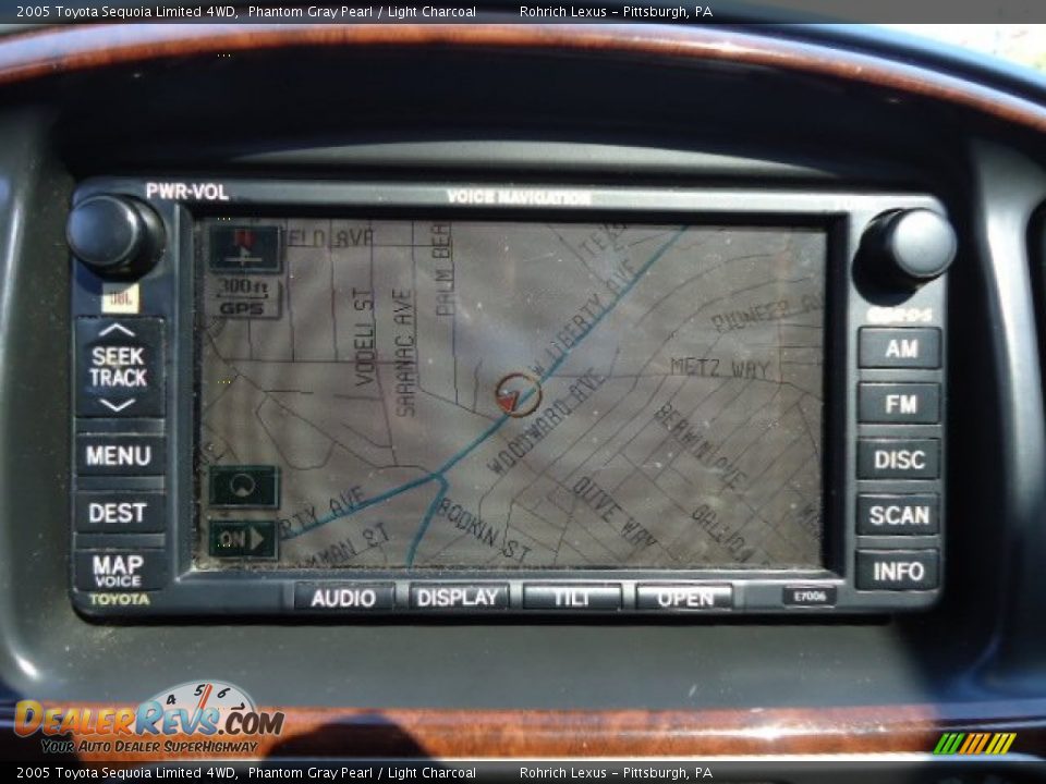 2005 Toyota Sequoia Limited 4WD Phantom Gray Pearl / Light Charcoal Photo #19