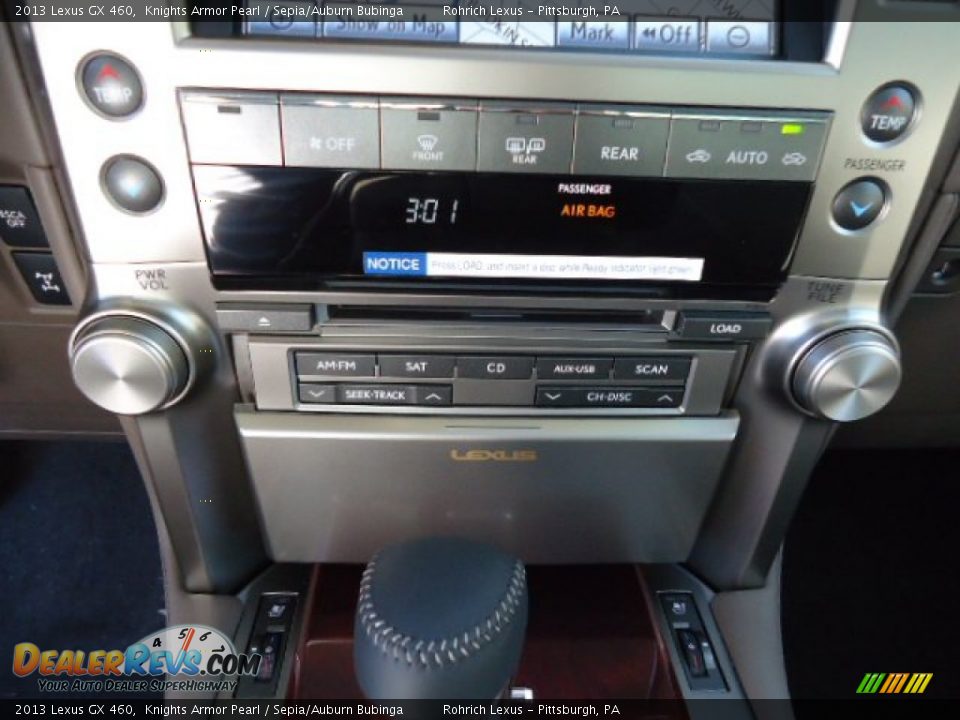 Controls of 2013 Lexus GX 460 Photo #19
