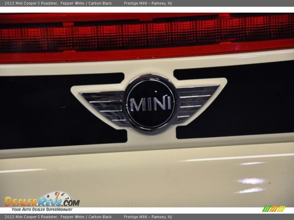 2013 Mini Cooper S Roadster Pepper White / Carbon Black Photo #15