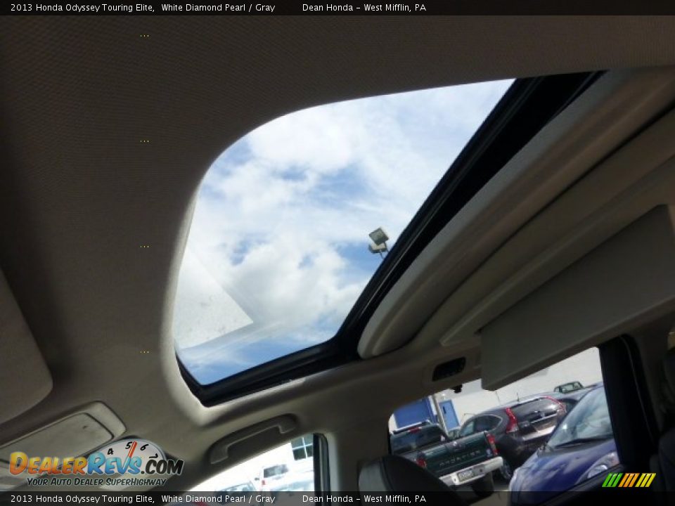 2013 Honda Odyssey Touring Elite White Diamond Pearl / Gray Photo #16