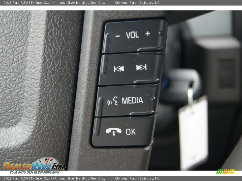 2013 Ford F150 STX SuperCab 4x4 Ingot Silver Metallic / Steel Gray Photo #29