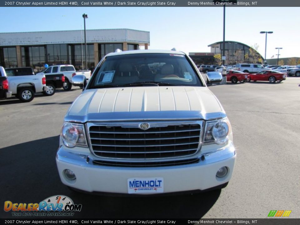 2007 Chrysler Aspen Limited HEMI 4WD Cool Vanilla White / Dark Slate Gray/Light Slate Gray Photo #8