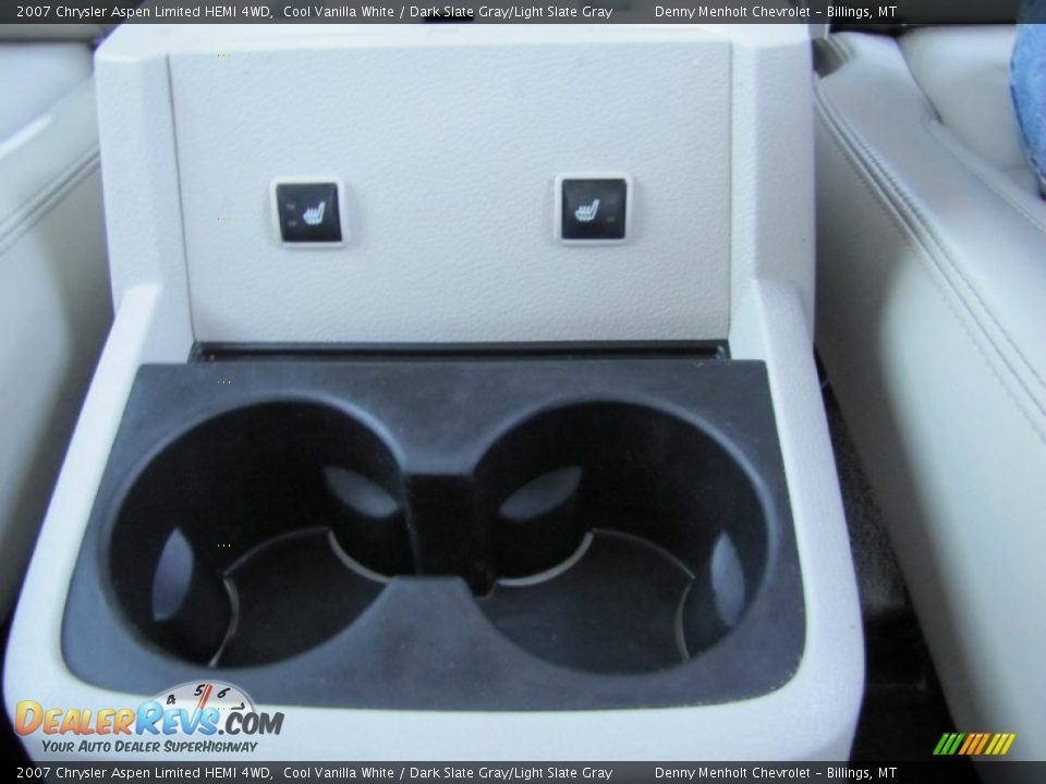 2007 Chrysler Aspen Limited HEMI 4WD Cool Vanilla White / Dark Slate Gray/Light Slate Gray Photo #12
