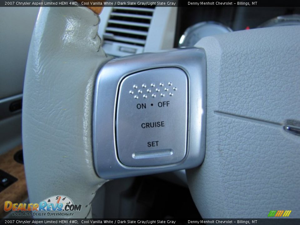 2007 Chrysler Aspen Limited HEMI 4WD Cool Vanilla White / Dark Slate Gray/Light Slate Gray Photo #19