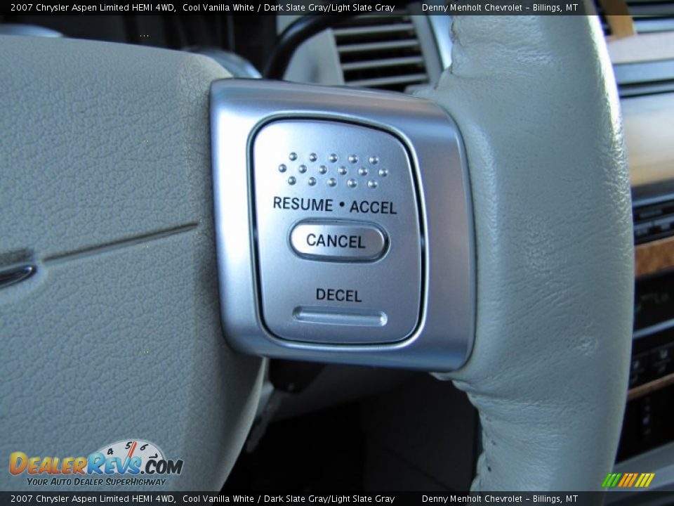 2007 Chrysler Aspen Limited HEMI 4WD Cool Vanilla White / Dark Slate Gray/Light Slate Gray Photo #20