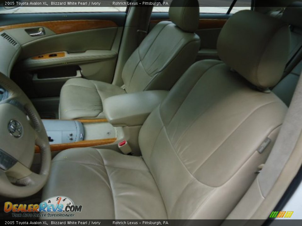 2005 Toyota Avalon XL Blizzard White Pearl / Ivory Photo #4