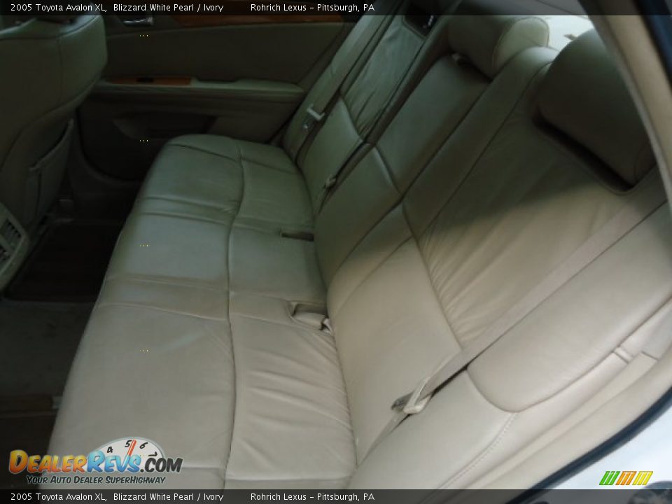 2005 Toyota Avalon XL Blizzard White Pearl / Ivory Photo #5