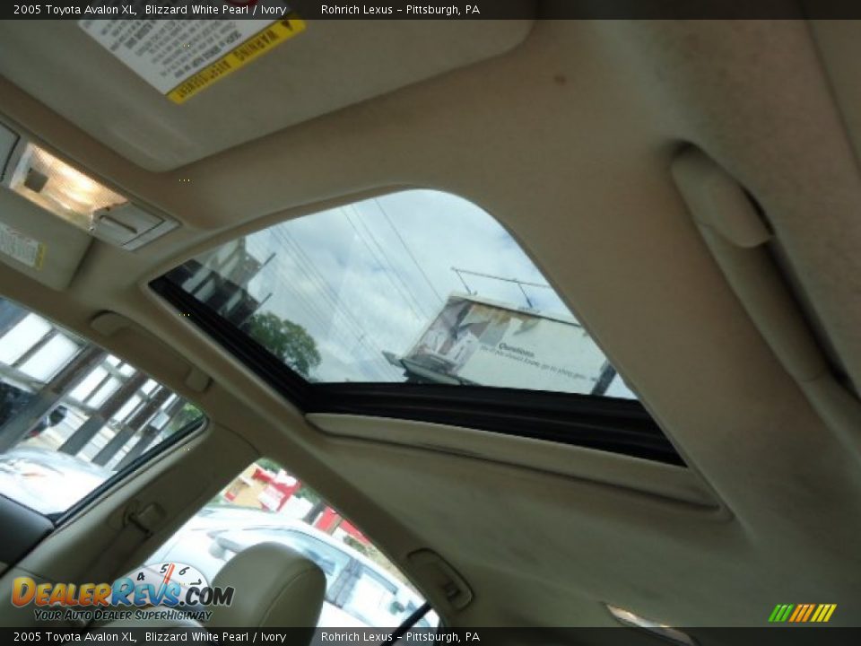 2005 Toyota Avalon XL Blizzard White Pearl / Ivory Photo #7