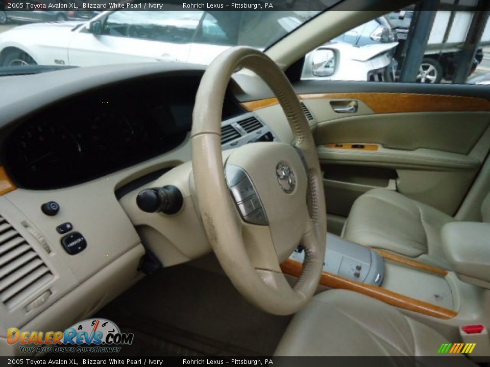 2005 Toyota Avalon XL Blizzard White Pearl / Ivory Photo #18