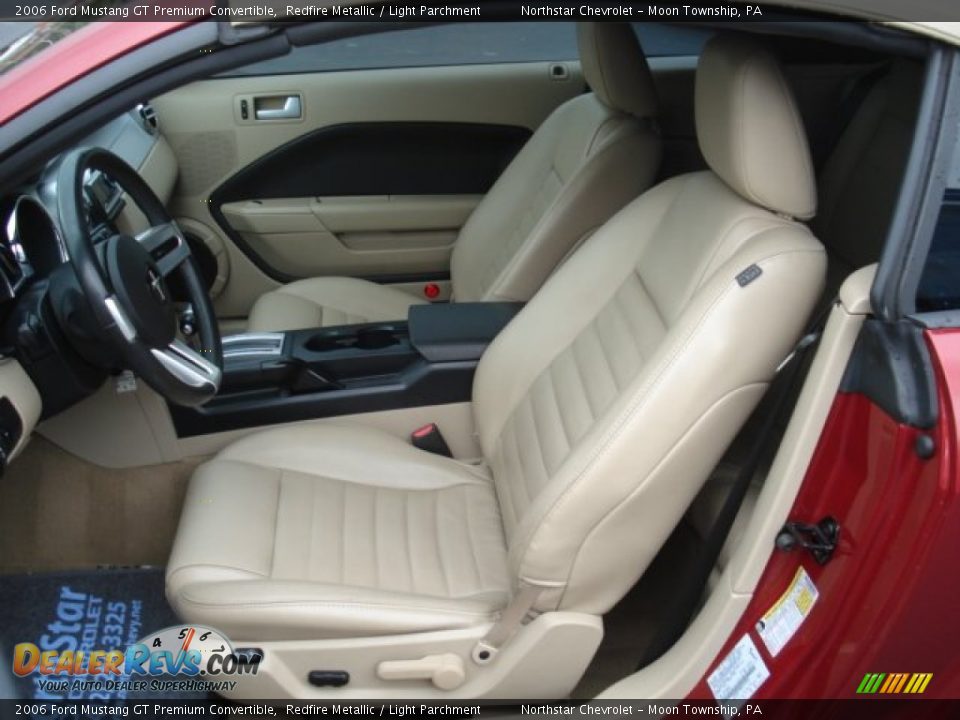 2006 Ford Mustang GT Premium Convertible Redfire Metallic / Light Parchment Photo #11