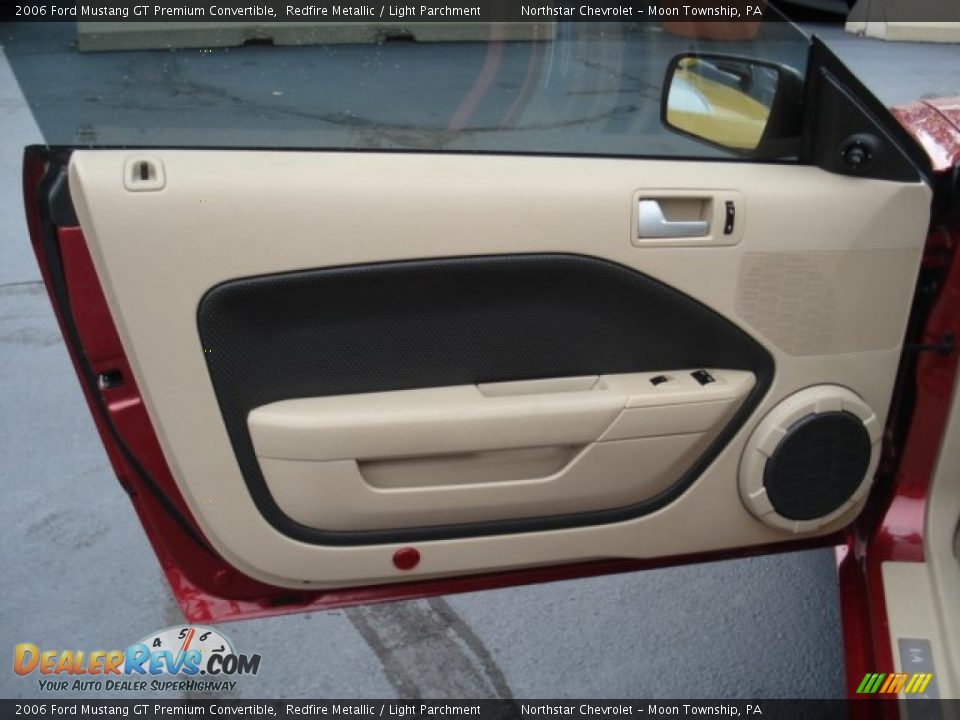 2006 Ford Mustang GT Premium Convertible Redfire Metallic / Light Parchment Photo #12