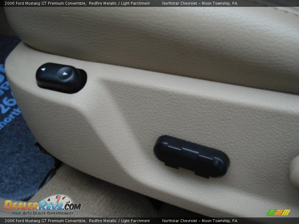 2006 Ford Mustang GT Premium Convertible Redfire Metallic / Light Parchment Photo #14