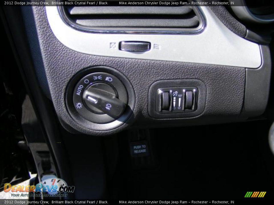 2012 Dodge Journey Crew Brilliant Black Crystal Pearl / Black Photo #29