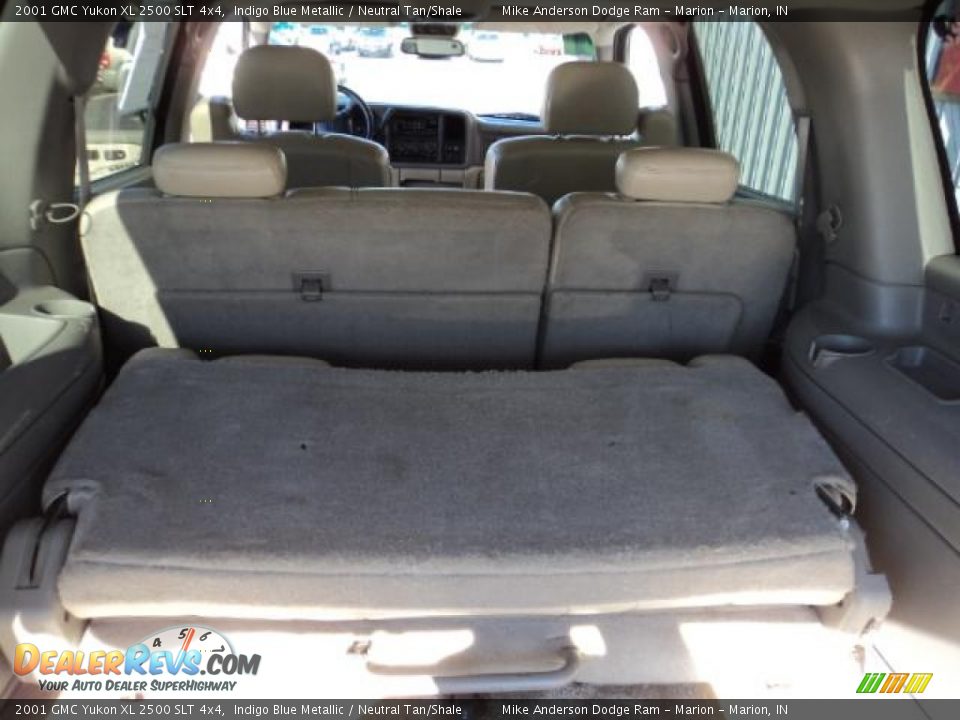 2001 GMC Yukon XL 2500 SLT 4x4 Indigo Blue Metallic / Neutral Tan/Shale Photo #6