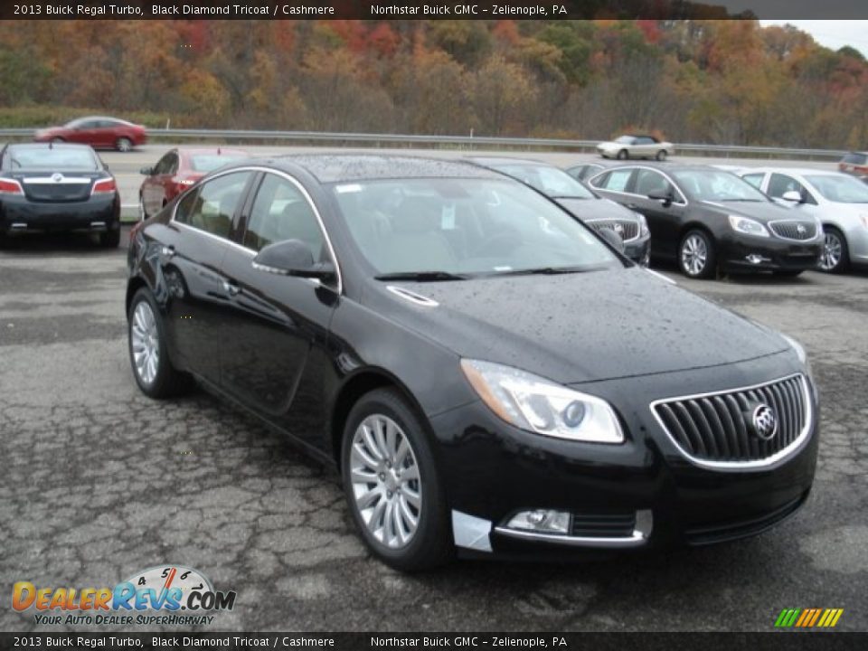Front 3/4 View of 2013 Buick Regal Turbo Photo #4