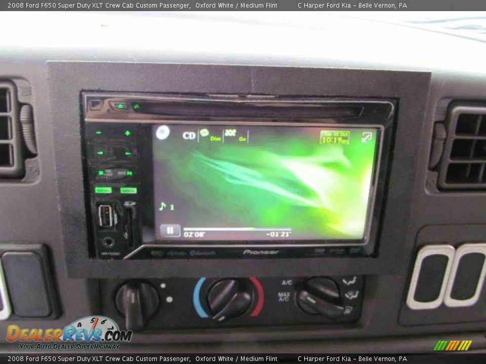 Controls of 2008 Ford F650 Super Duty XLT Crew Cab Custom Passenger Photo #22