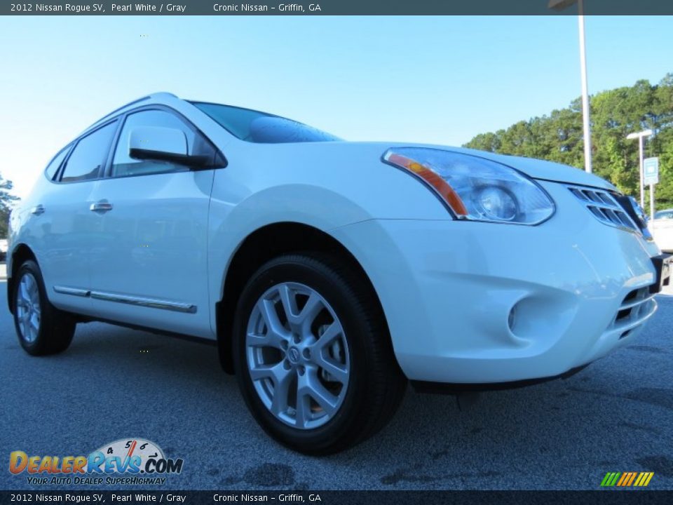 2012 Nissan Rogue SV Pearl White / Gray Photo #7