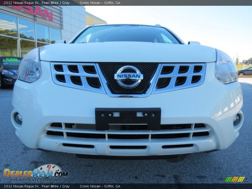 2012 Nissan Rogue SV Pearl White / Gray Photo #8