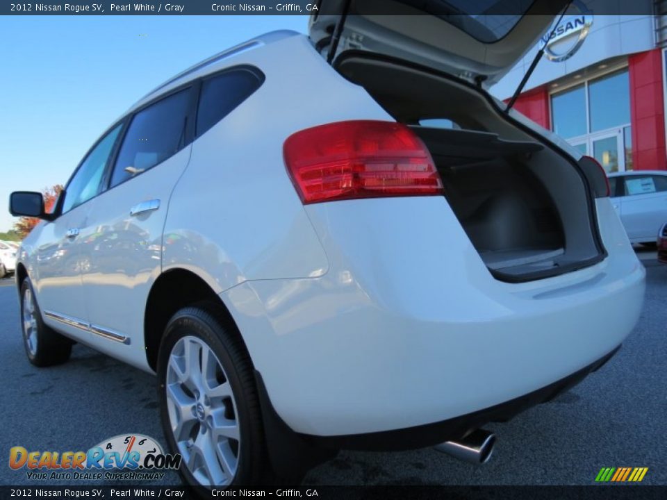 2012 Nissan Rogue SV Pearl White / Gray Photo #15