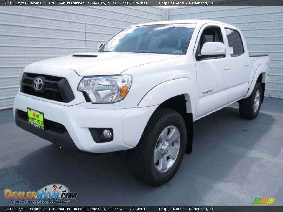 Front 3/4 View of 2013 Toyota Tacoma V6 TRD Sport Prerunner Double Cab Photo #6