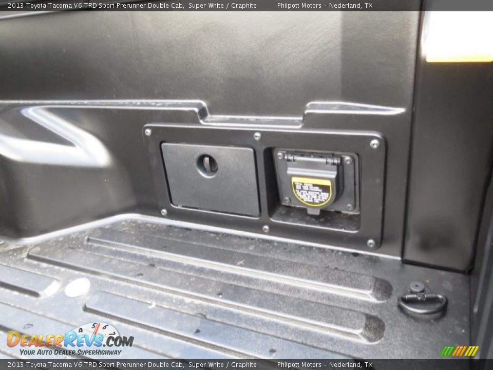 2013 Toyota Tacoma V6 TRD Sport Prerunner Double Cab Super White / Graphite Photo #18