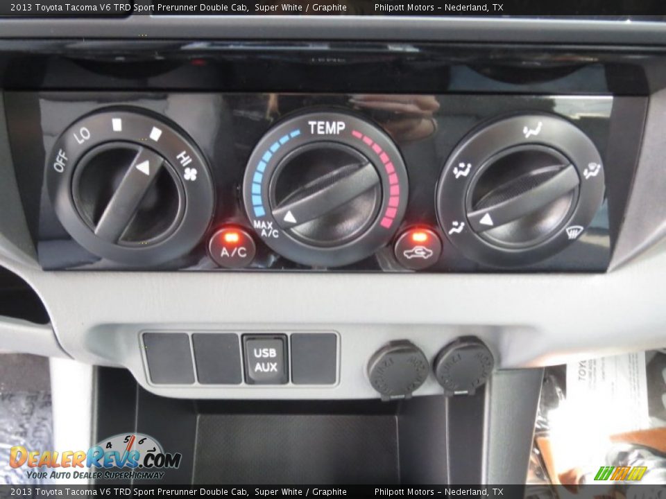 Controls of 2013 Toyota Tacoma V6 TRD Sport Prerunner Double Cab Photo #27