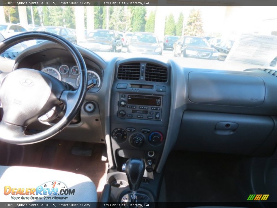 2005 Hyundai Santa Fe LX 3.5 Smart Silver / Gray Photo #13