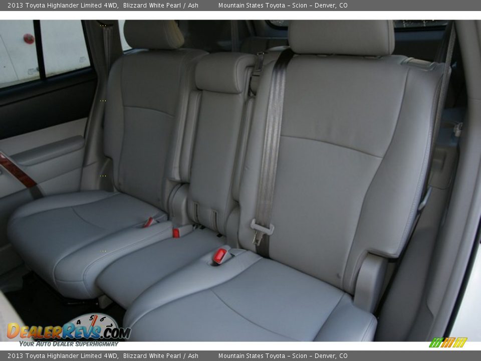 2013 Toyota Highlander Limited 4WD Blizzard White Pearl / Ash Photo #7