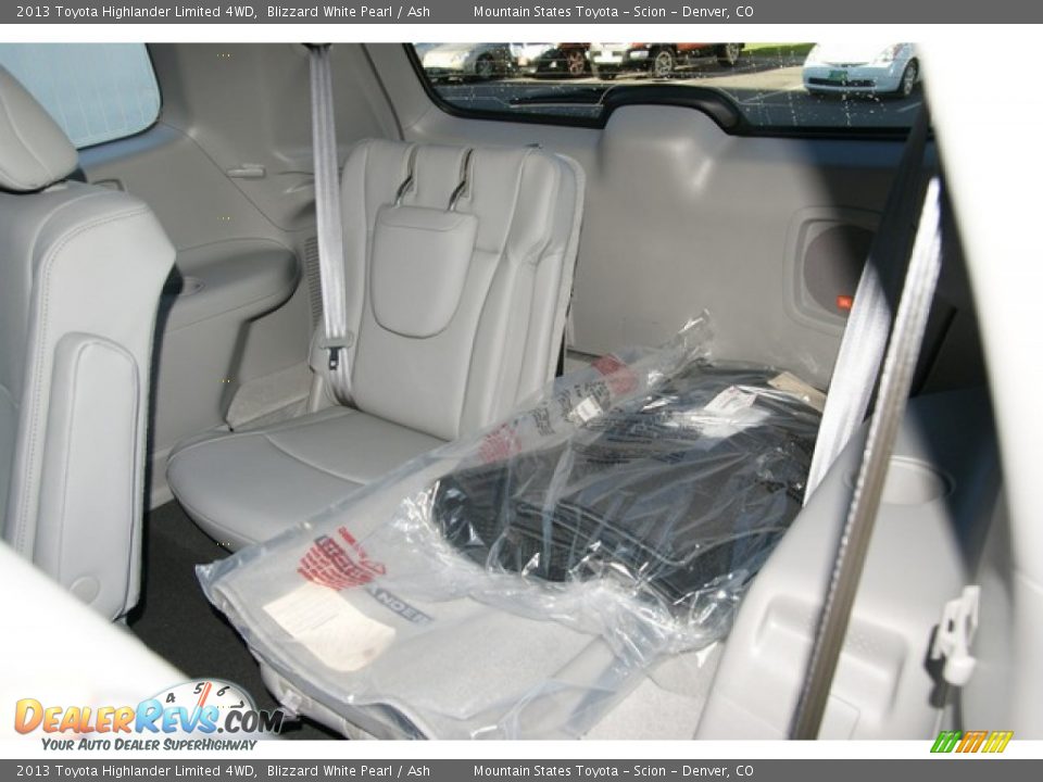 2013 Toyota Highlander Limited 4WD Blizzard White Pearl / Ash Photo #8