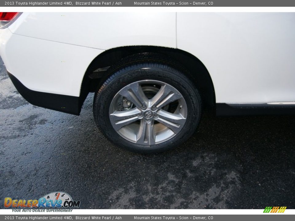 2013 Toyota Highlander Limited 4WD Blizzard White Pearl / Ash Photo #10