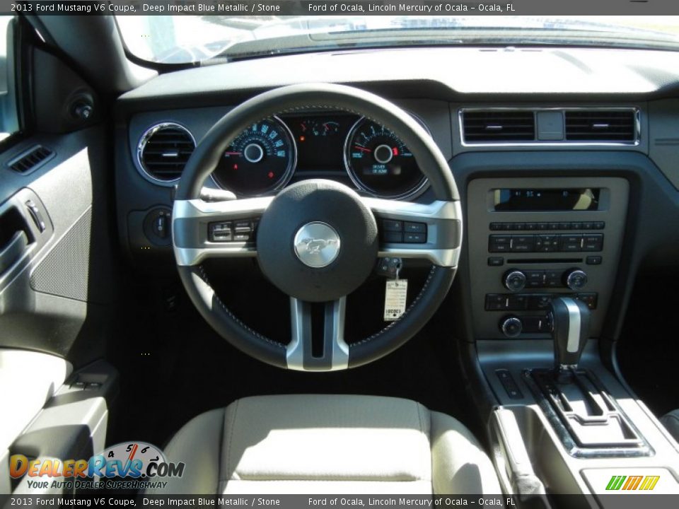 Dashboard of 2013 Ford Mustang V6 Coupe Photo #7