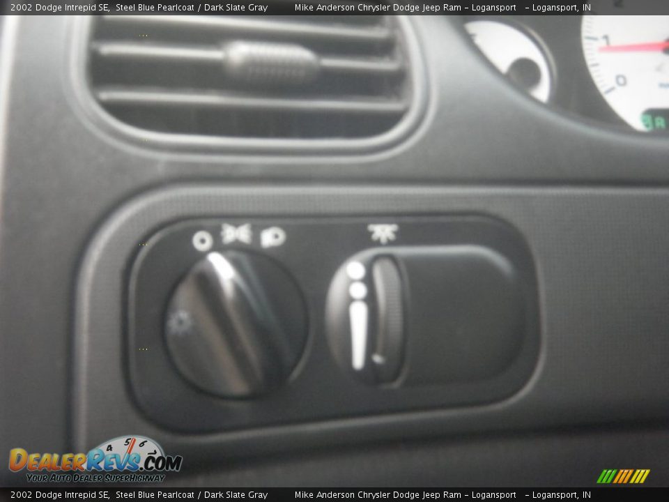 2002 Dodge Intrepid SE Steel Blue Pearlcoat / Dark Slate Gray Photo #13