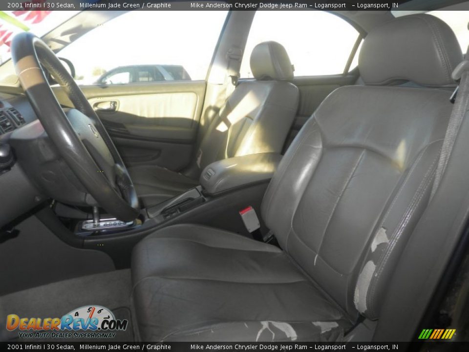 2001 Infiniti I 30 Sedan Millenium Jade Green / Graphite Photo #5