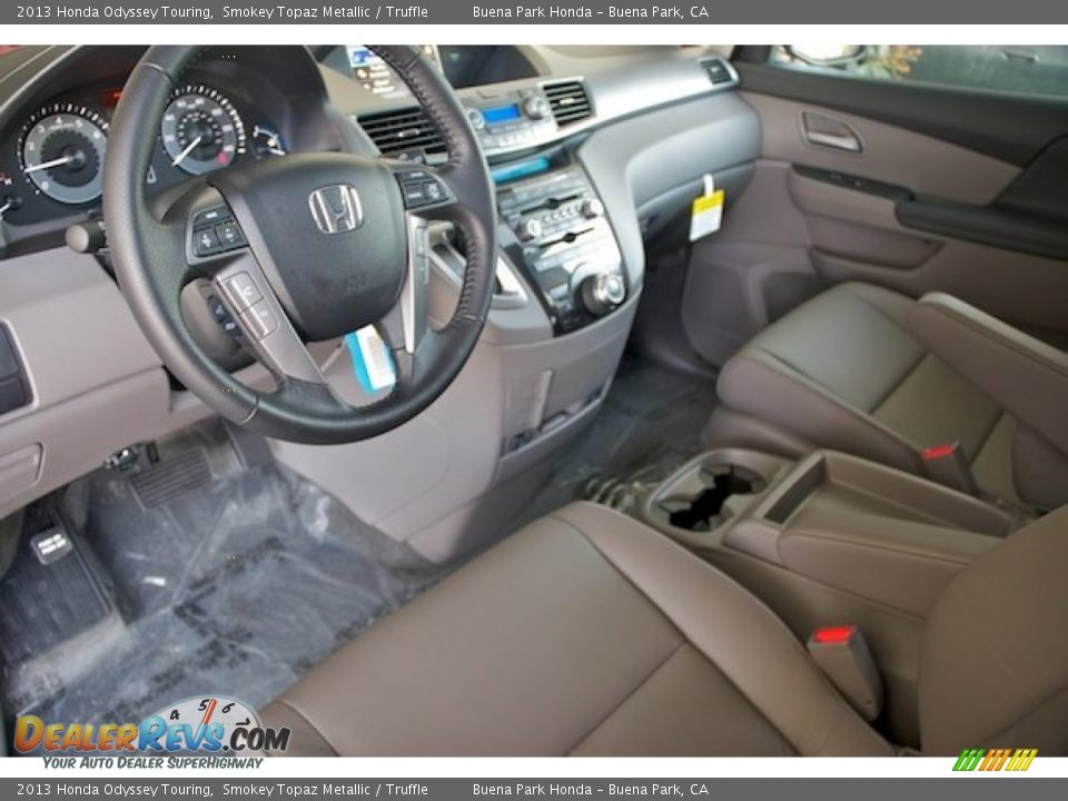 Truffle Interior 2013 Honda Odyssey Touring Photo 10
