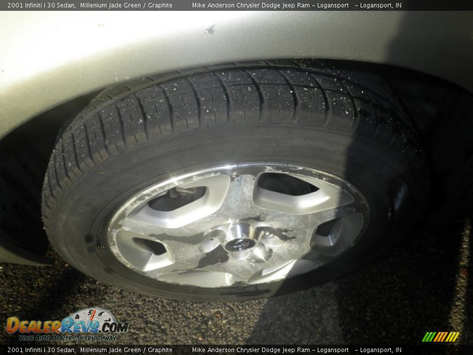 2001 Infiniti I 30 Sedan Millenium Jade Green / Graphite Photo #28