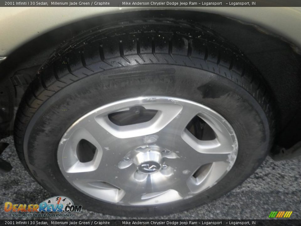2001 Infiniti I 30 Sedan Millenium Jade Green / Graphite Photo #30