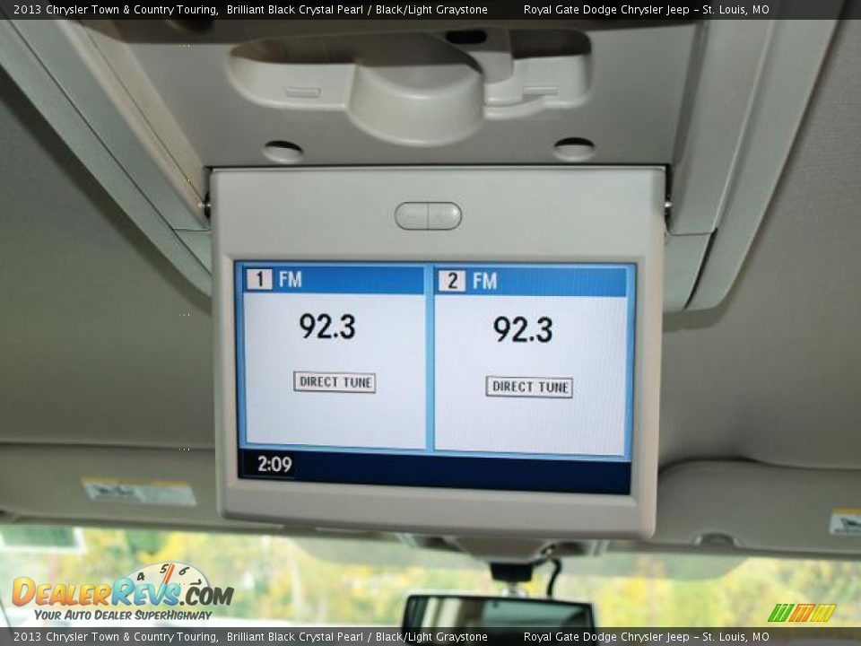 2013 Chrysler Town & Country Touring Brilliant Black Crystal Pearl / Black/Light Graystone Photo #5