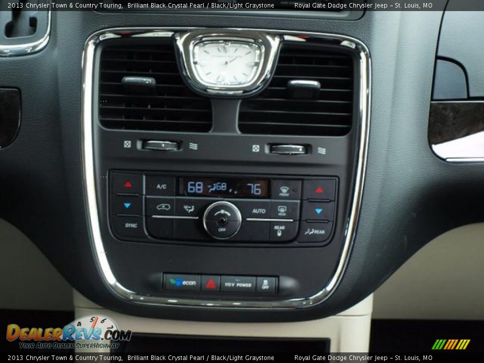 2013 Chrysler Town & Country Touring Brilliant Black Crystal Pearl / Black/Light Graystone Photo #7