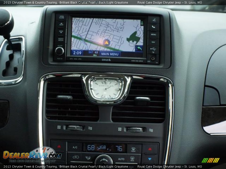 2013 Chrysler Town & Country Touring Brilliant Black Crystal Pearl / Black/Light Graystone Photo #8