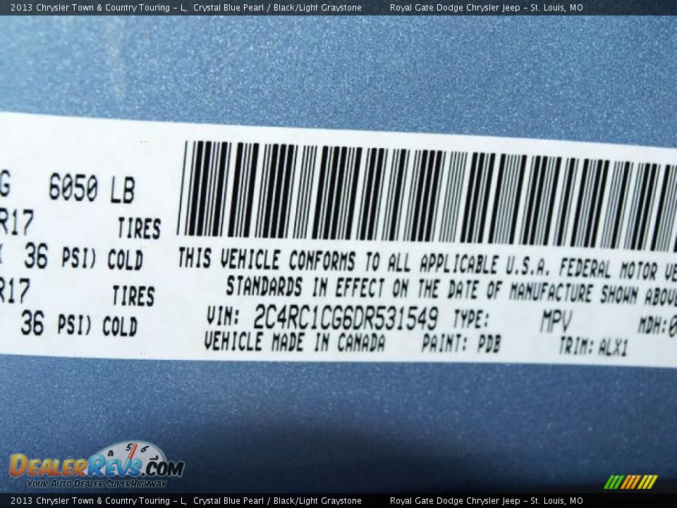 2013 Chrysler Town & Country Touring - L Crystal Blue Pearl / Black/Light Graystone Photo #9