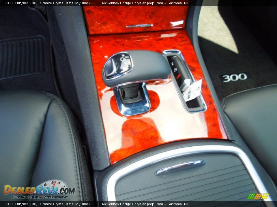 2013 Chrysler 300  Shifter Photo #12