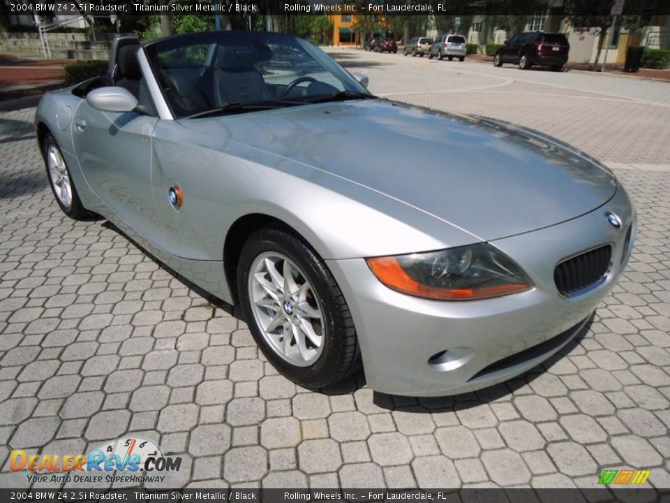 2004 BMW Z4 2.5i Roadster Titanium Silver Metallic / Black Photo #6