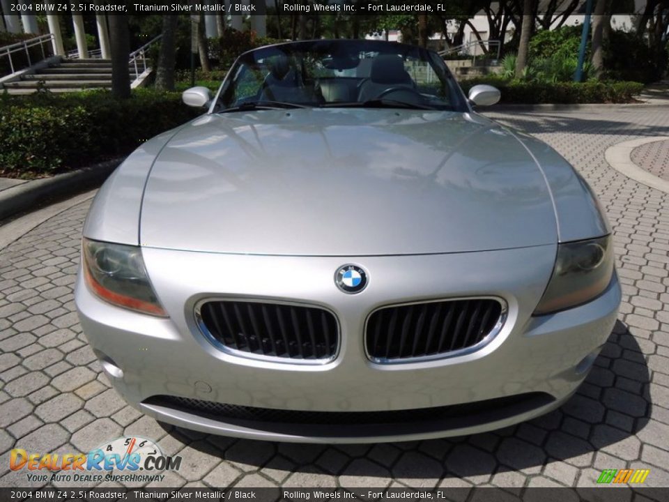 2004 BMW Z4 2.5i Roadster Titanium Silver Metallic / Black Photo #9
