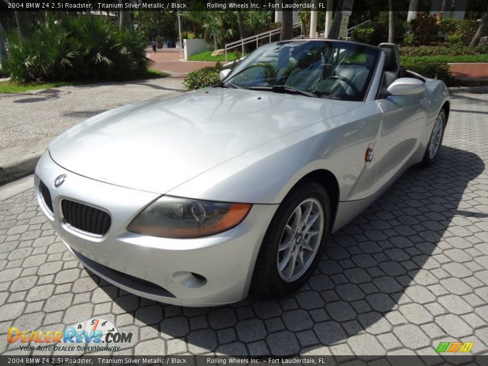 2004 BMW Z4 2.5i Roadster Titanium Silver Metallic / Black Photo #13