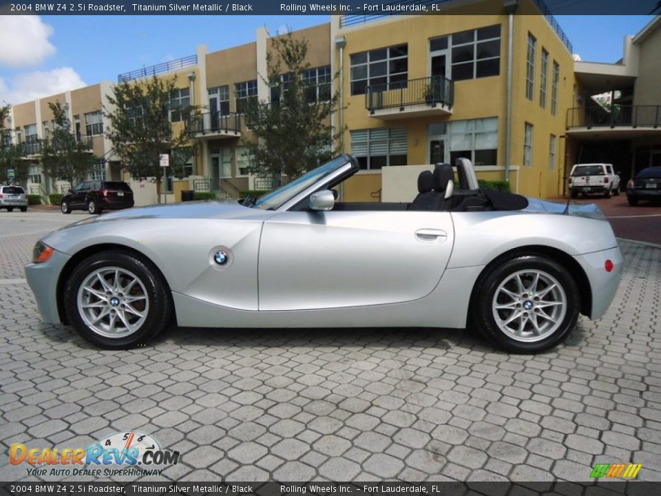 2004 BMW Z4 2.5i Roadster Titanium Silver Metallic / Black Photo #14
