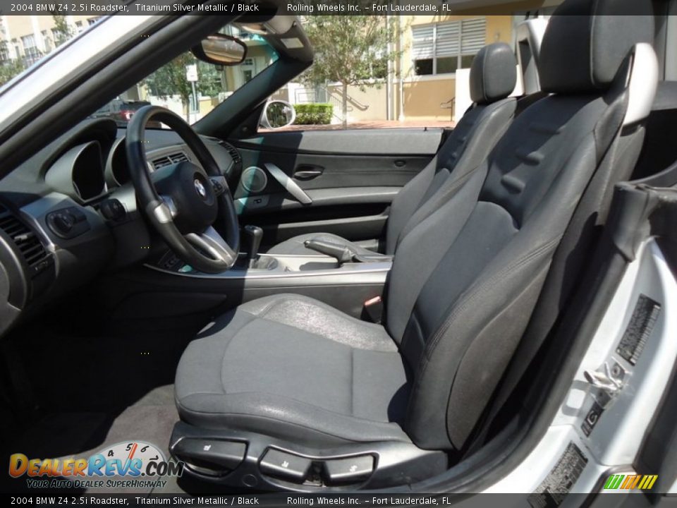 2004 BMW Z4 2.5i Roadster Titanium Silver Metallic / Black Photo #18