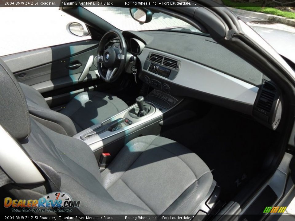 Black Interior - 2004 BMW Z4 2.5i Roadster Photo #20
